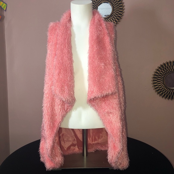 Pink fur vest with pockets - Picture 4 of 4
